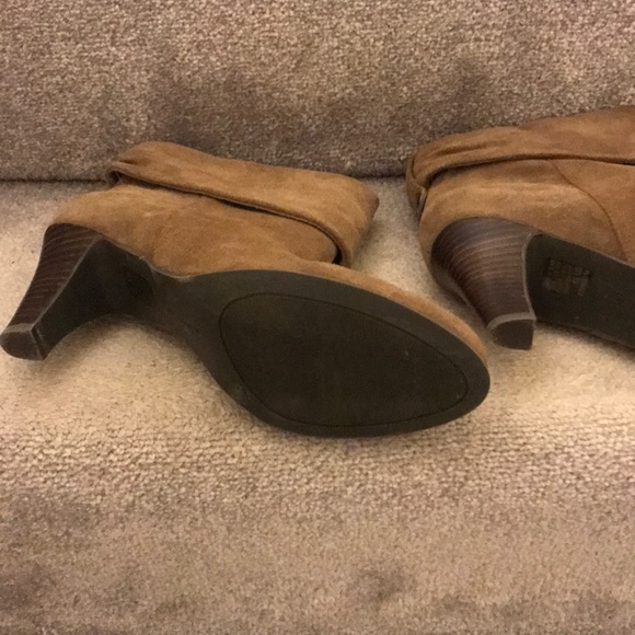 NWOT Suede Boots (9) - Picture 5 of 6